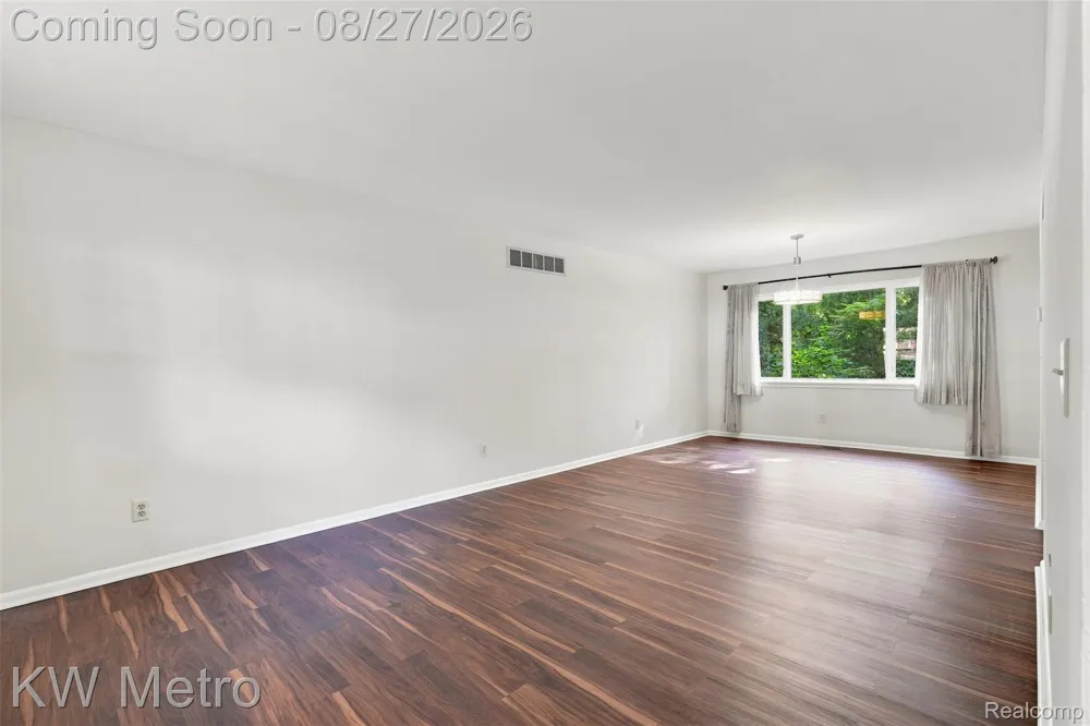 4769 Hardwoods Drive West Bloomfield Charter Township, MI 48323