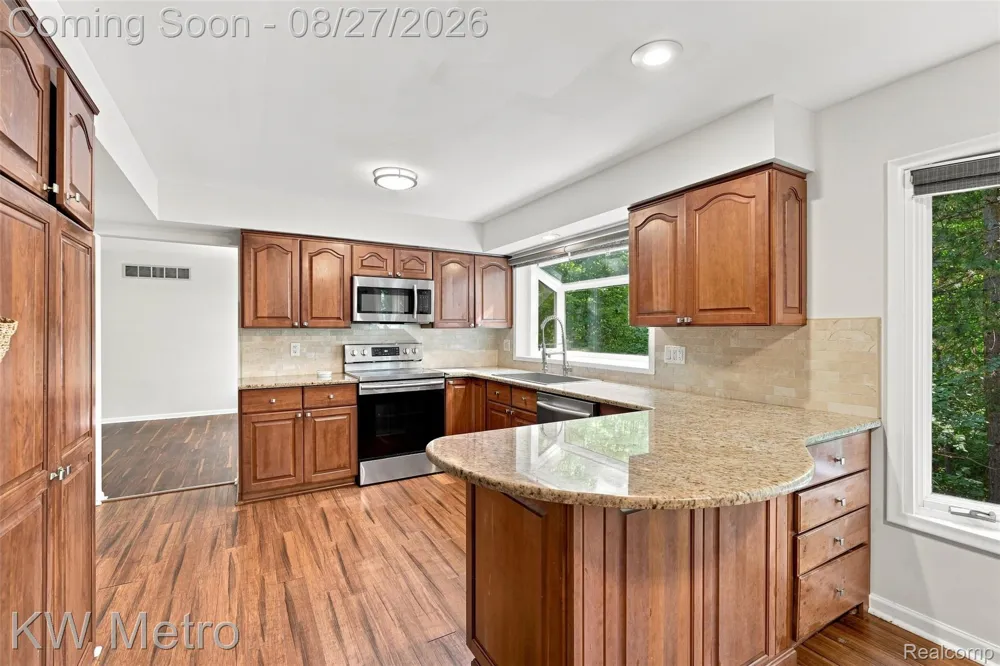 4769 Hardwoods Drive West Bloomfield Charter Township, MI 48323
