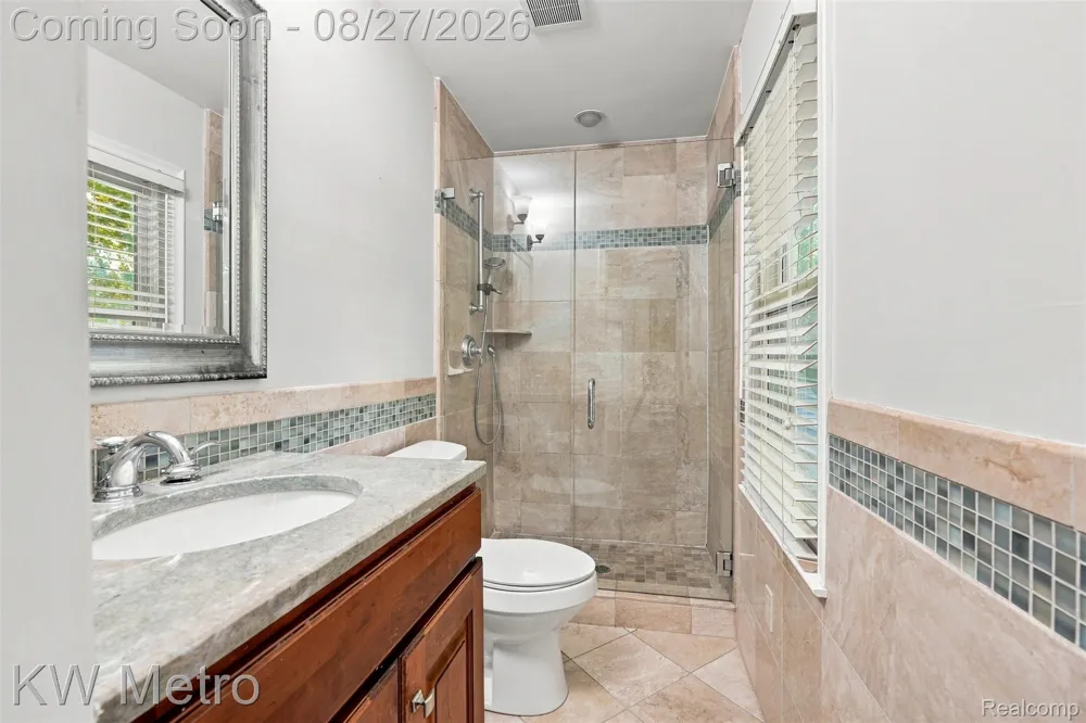 4769 Hardwoods Drive West Bloomfield Charter Township, MI 48323