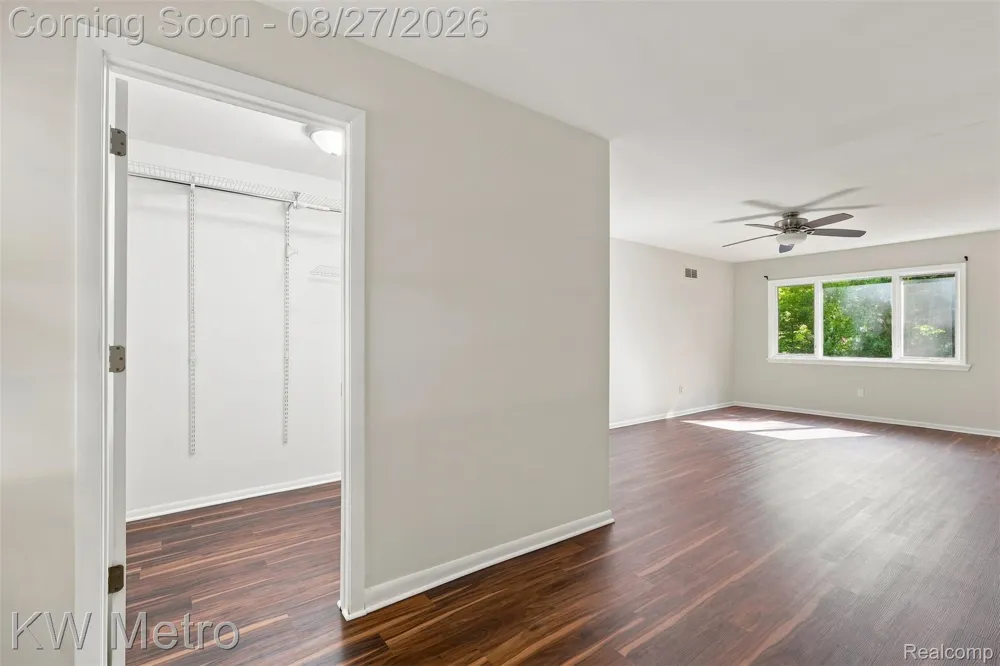 4769 Hardwoods Drive West Bloomfield Charter Township, MI 48323