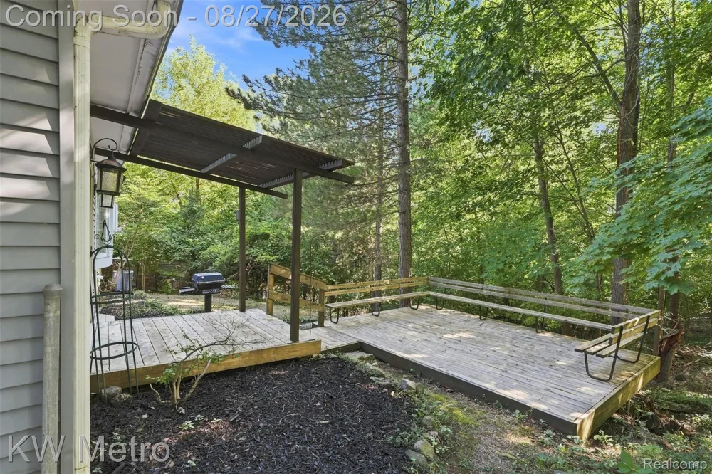4769 Hardwoods Drive West Bloomfield Charter Township, MI 48323