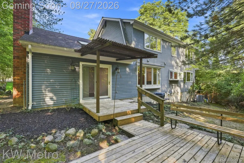 4769 Hardwoods Drive West Bloomfield Charter Township, MI 48323