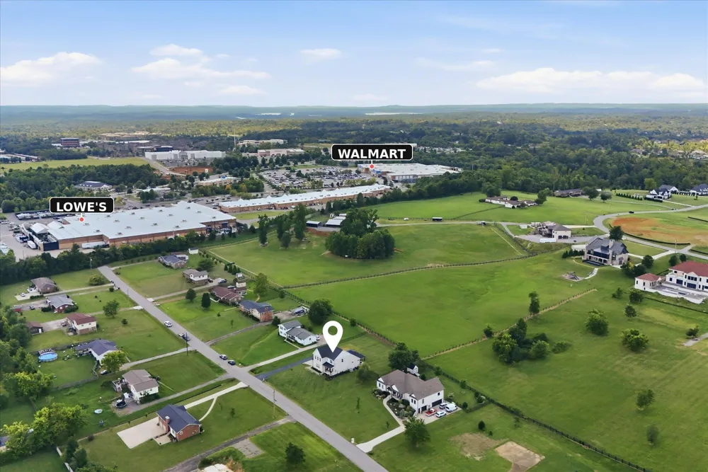 1412 Barrett Dr Mount Juliet, TN 37122