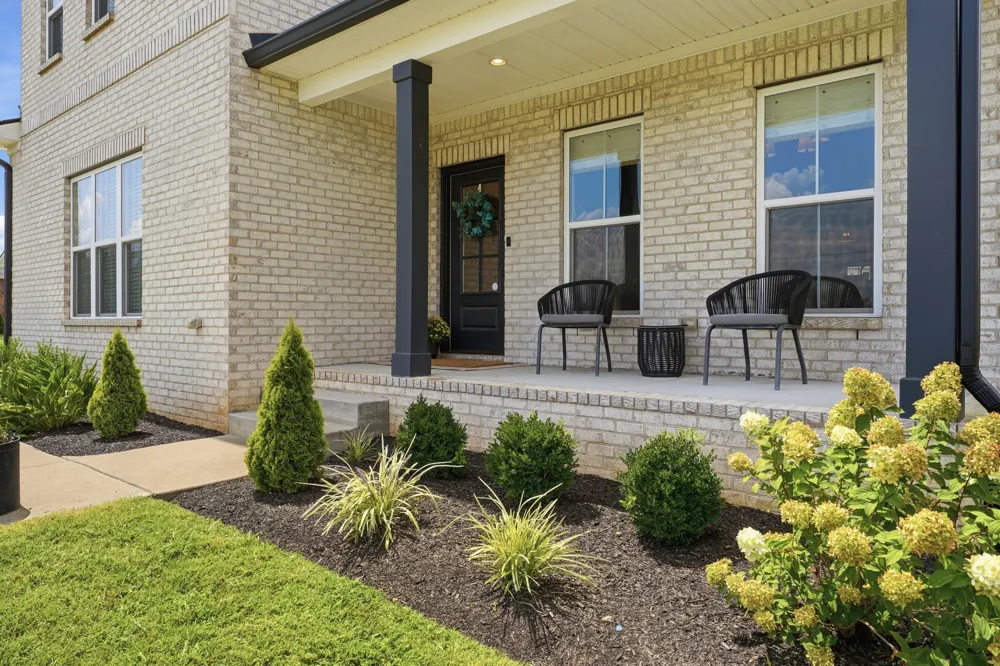 1412 Barrett Dr Mount Juliet, TN 37122