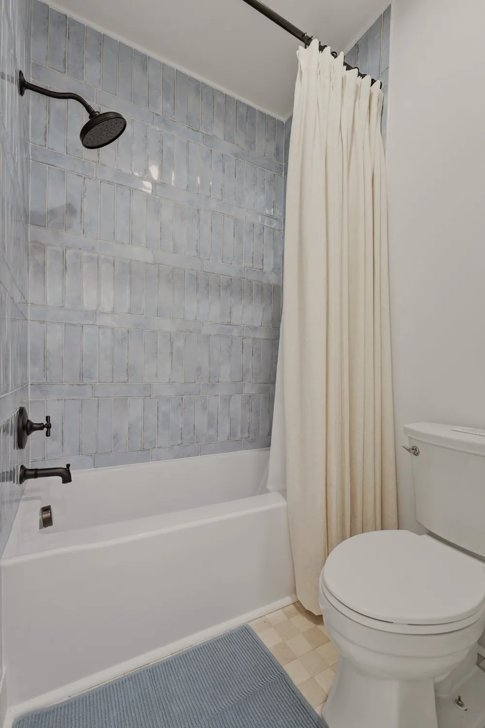 1412 Barrett Dr Mount Juliet, TN 37122