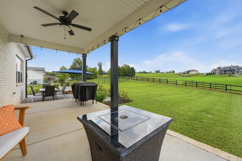 1412 Barrett Dr Mount Juliet, TN 37122