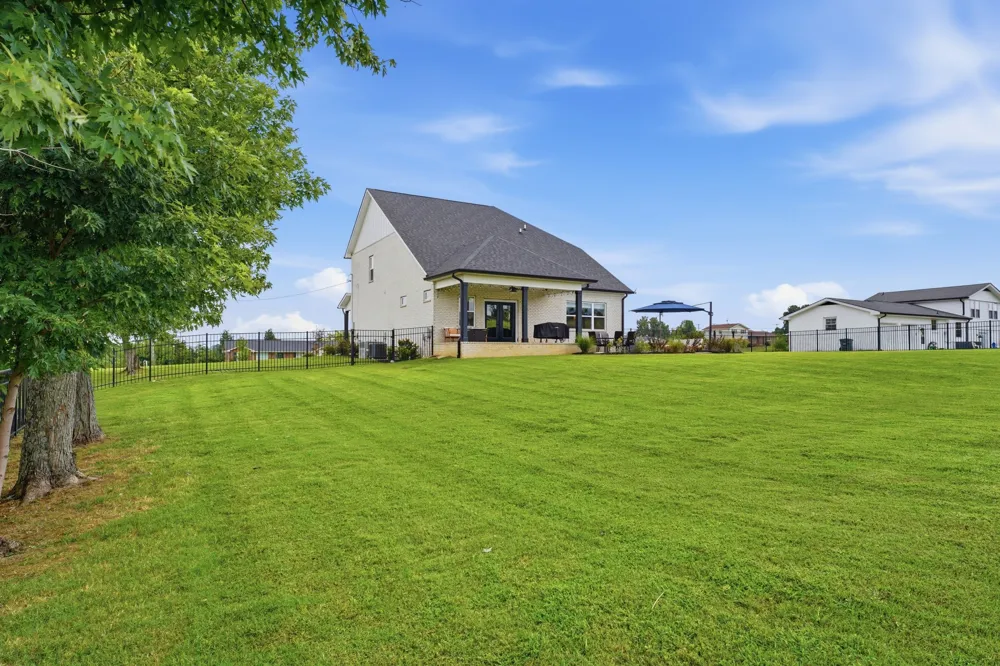 1412 Barrett Dr Mount Juliet, TN 37122