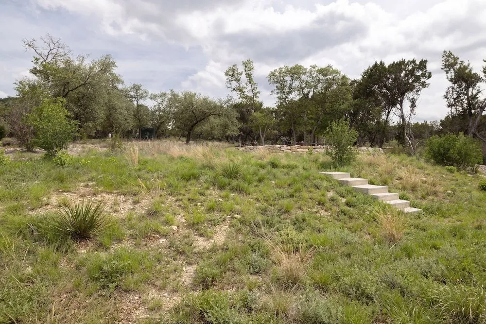 8018 Lakeview Volente, TX 78641