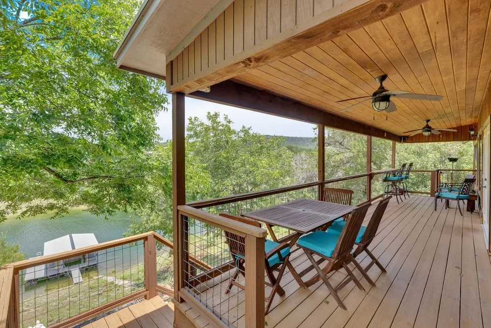8018 Lakeview Volente, TX 78641