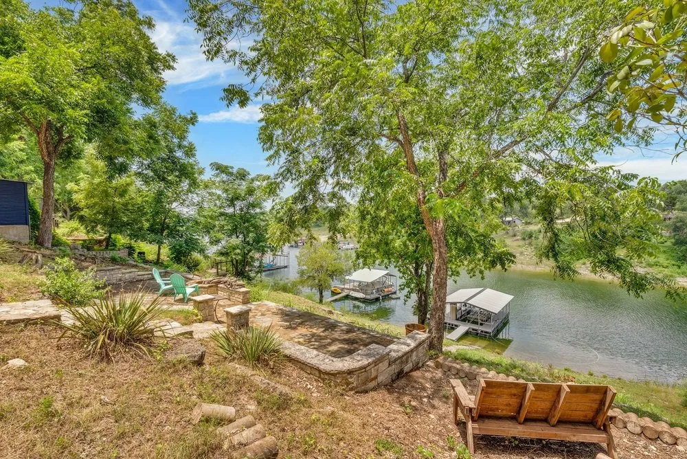8018 Lakeview Volente, TX 78641
