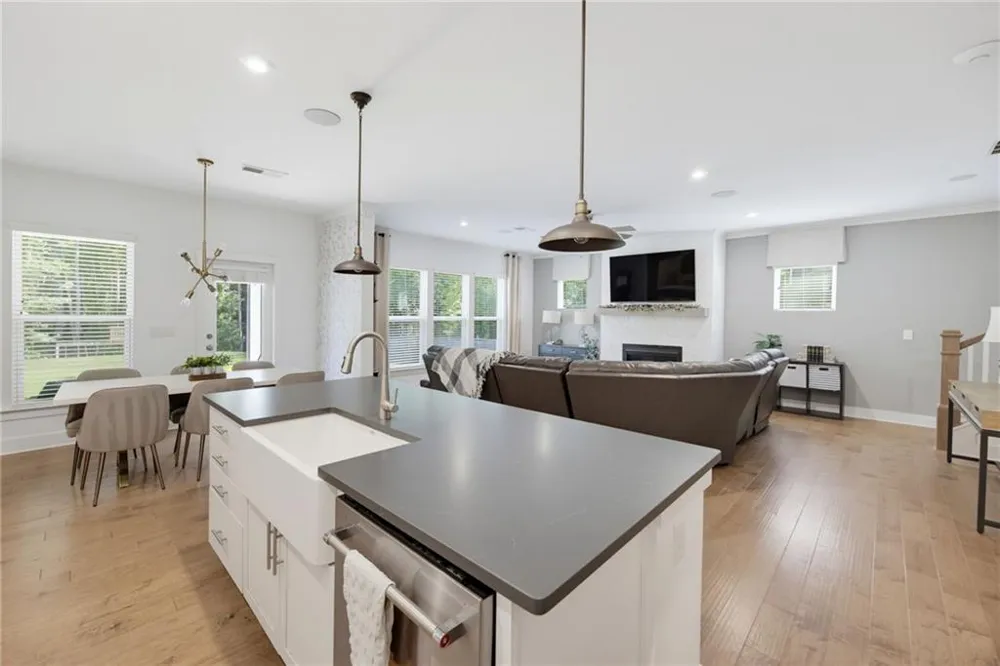 6156 Collins Road NW Acworth, GA 30101