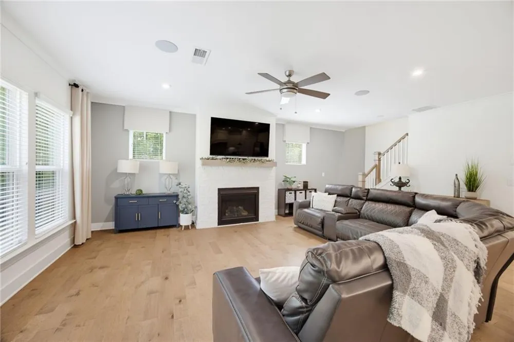 6156 Collins Road NW Acworth, GA 30101