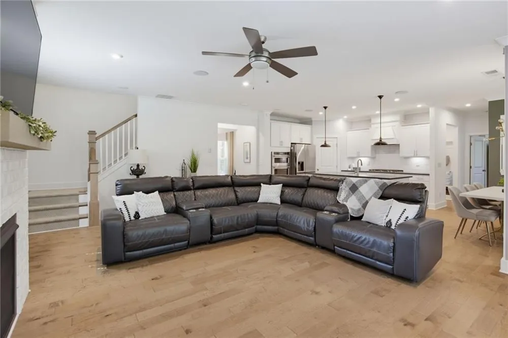 6156 Collins Road NW Acworth, GA 30101