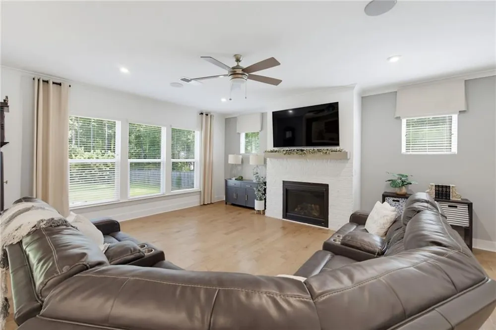 6156 Collins Road NW Acworth, GA 30101