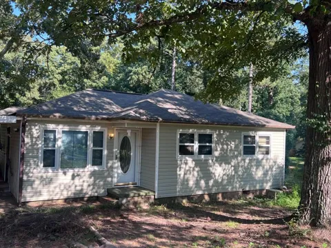 6055 Blackhawk Trail SE