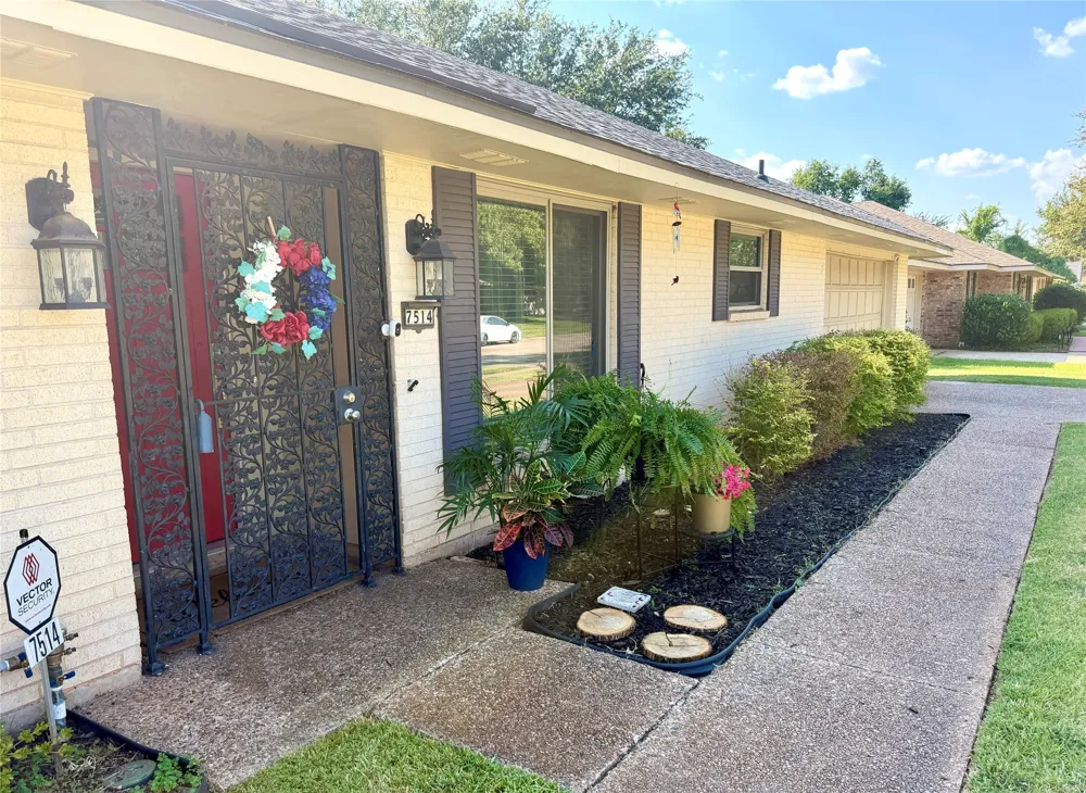 7514 Camelback Drive Shreveport, LA 71105