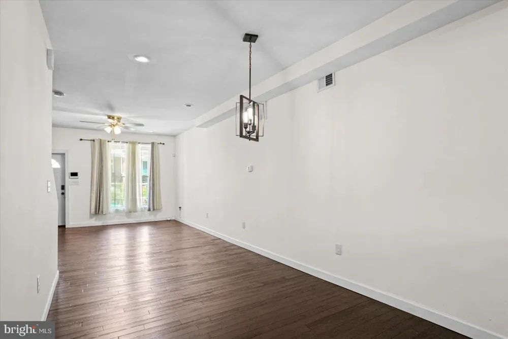 609 MCKEWIN AVENUE Baltimore, MD 21218