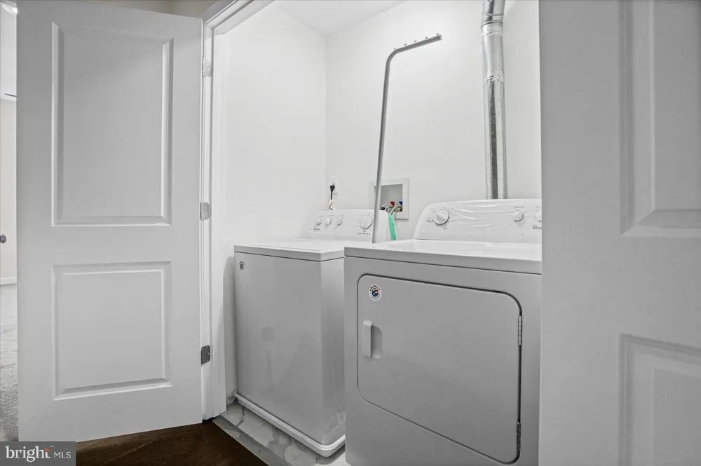 609 MCKEWIN AVENUE Baltimore, MD 21218