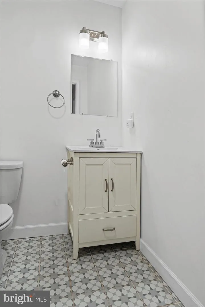 609 MCKEWIN AVENUE Baltimore, MD 21218