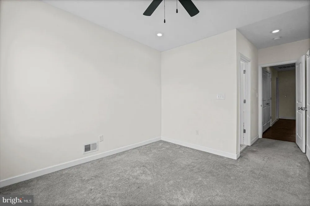 609 MCKEWIN AVENUE Baltimore, MD 21218