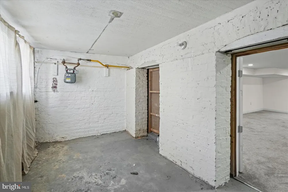 609 MCKEWIN AVENUE Baltimore, MD 21218