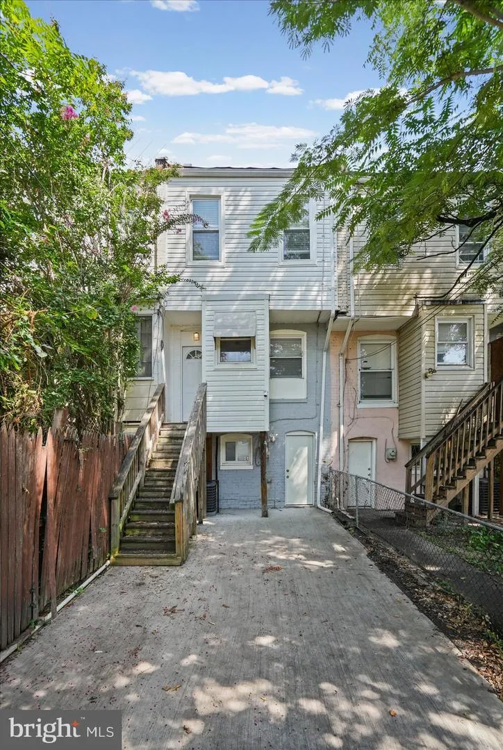 609 MCKEWIN AVENUE Baltimore, MD 21218