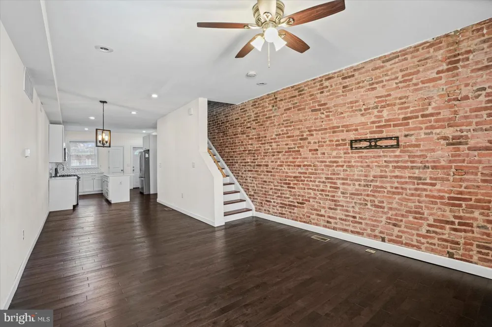 609 MCKEWIN AVENUE Baltimore, MD 21218