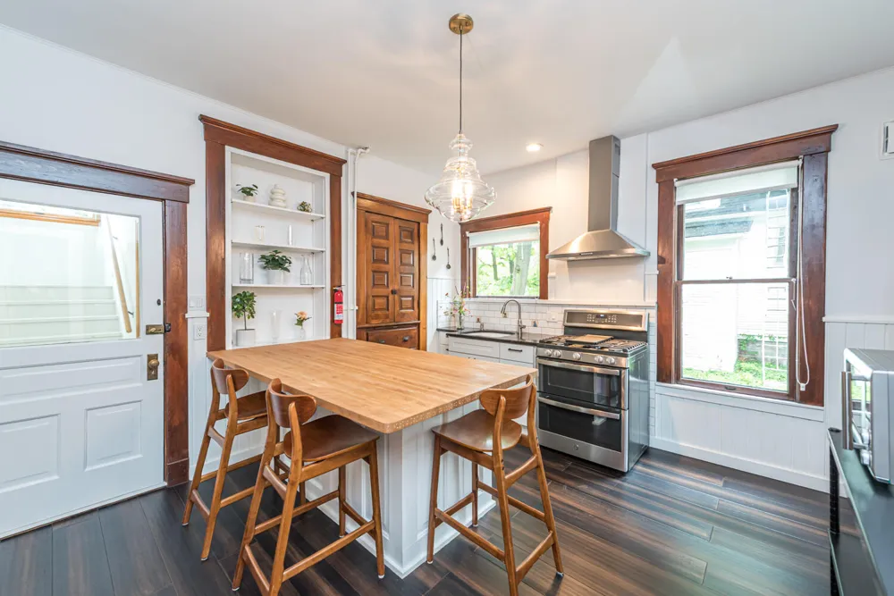916 Olivia Avenue Ann Arbor, MI 48104