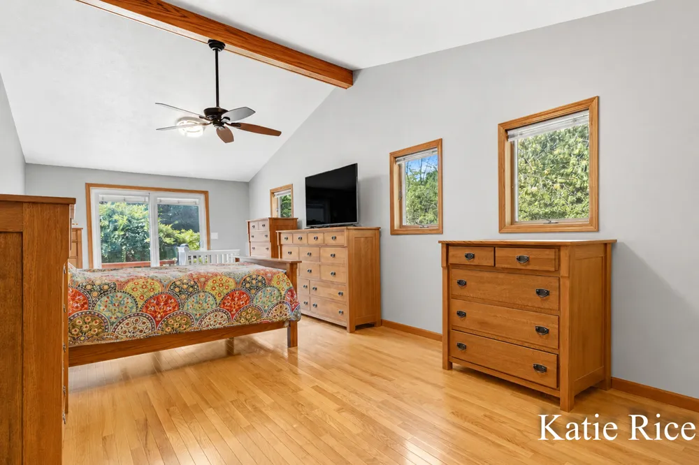 2030 Scenic Drive Muskegon, MI 49445