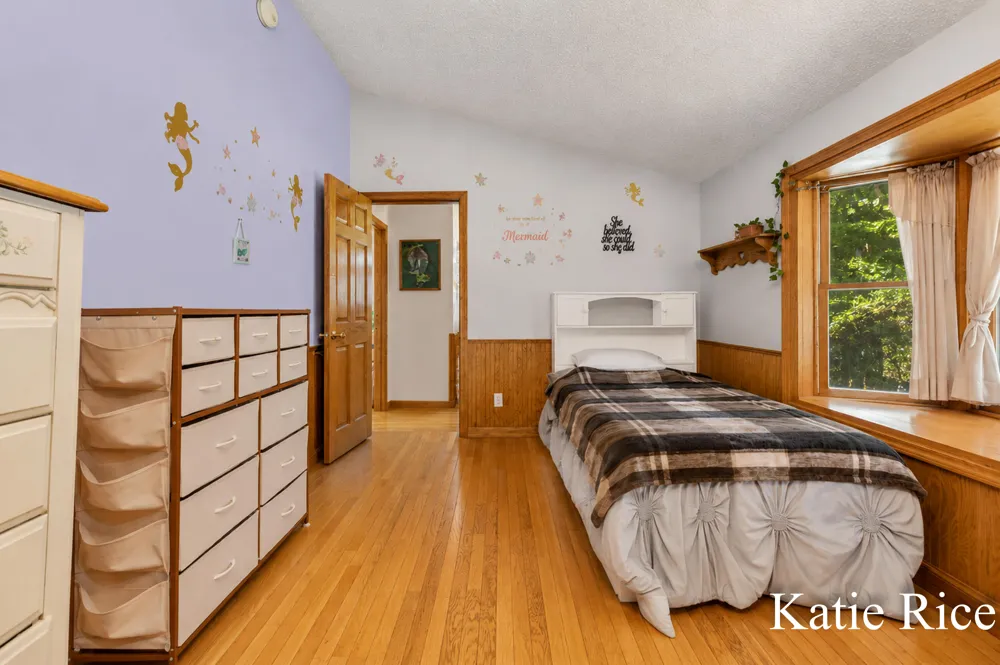 2030 Scenic Drive Muskegon, MI 49445