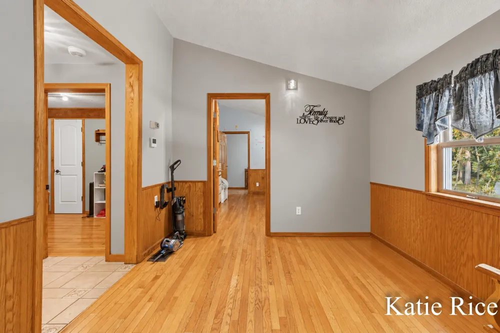 2030 Scenic Drive Muskegon, MI 49445