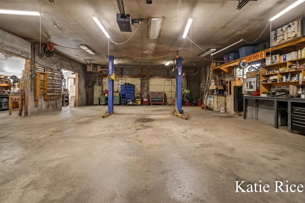 2030 Scenic Drive Muskegon, MI 49445