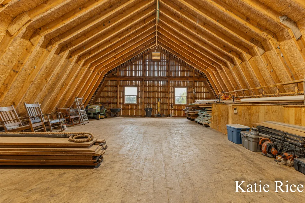 2030 Scenic Drive Muskegon, MI 49445