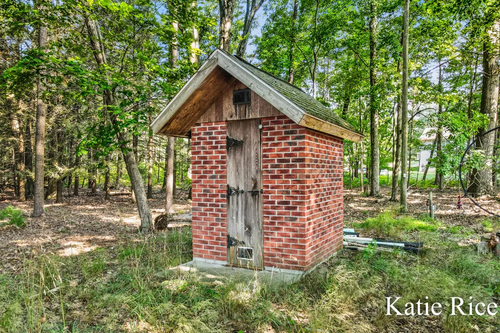2030 Scenic Drive Muskegon, MI 49445