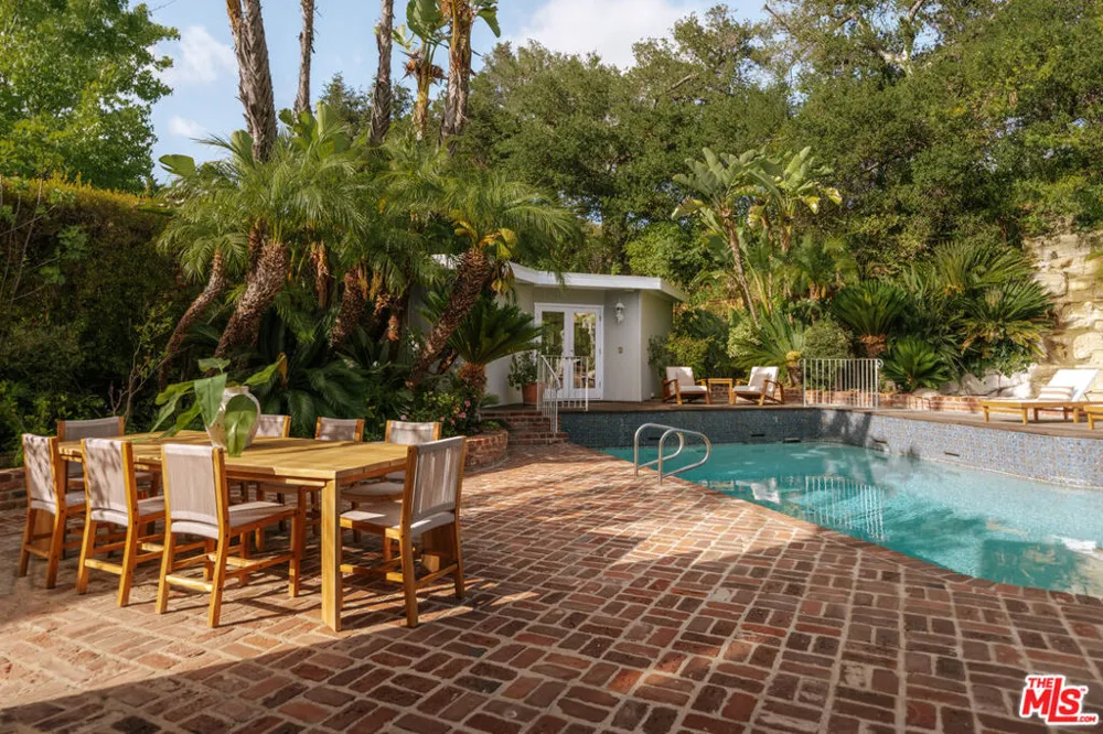 16457 Marbro Drive Encino, CA 91436