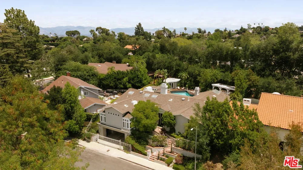 16457 Marbro Drive Encino, CA 91436
