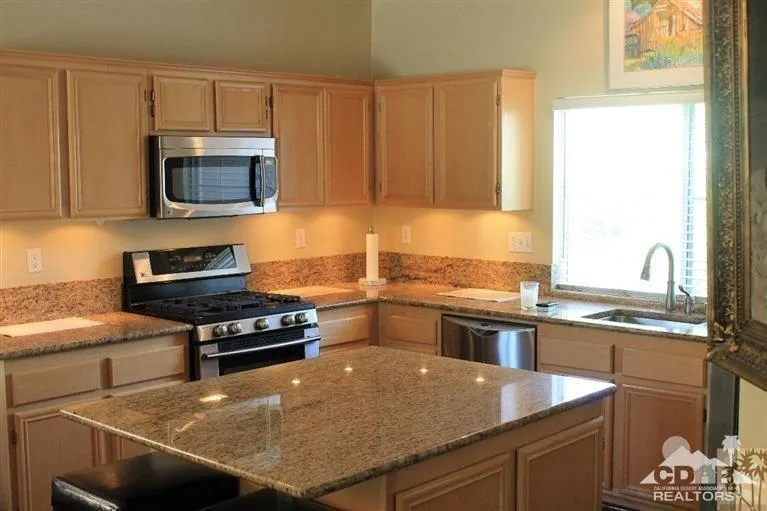749 Alta Palm Springs, CA 92262