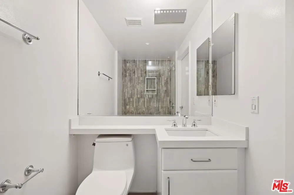 1018 4th Street #103 Santa Monica, CA 90403