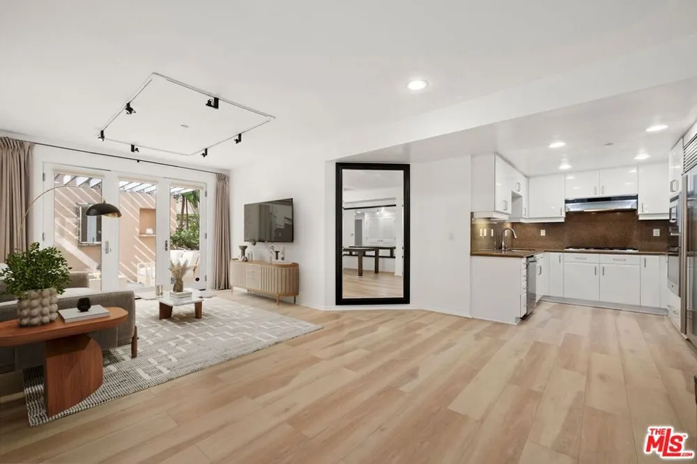 1018 4th Street #103 Santa Monica, CA 90403