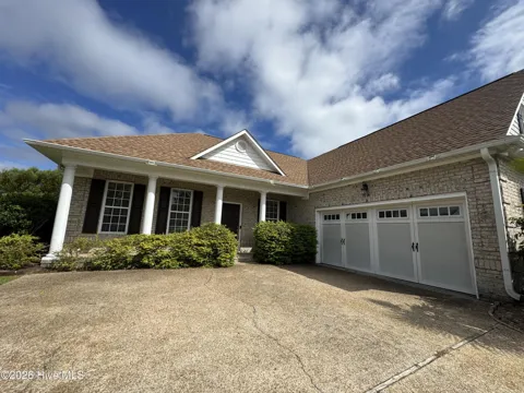 1011 Ginger Lily Way