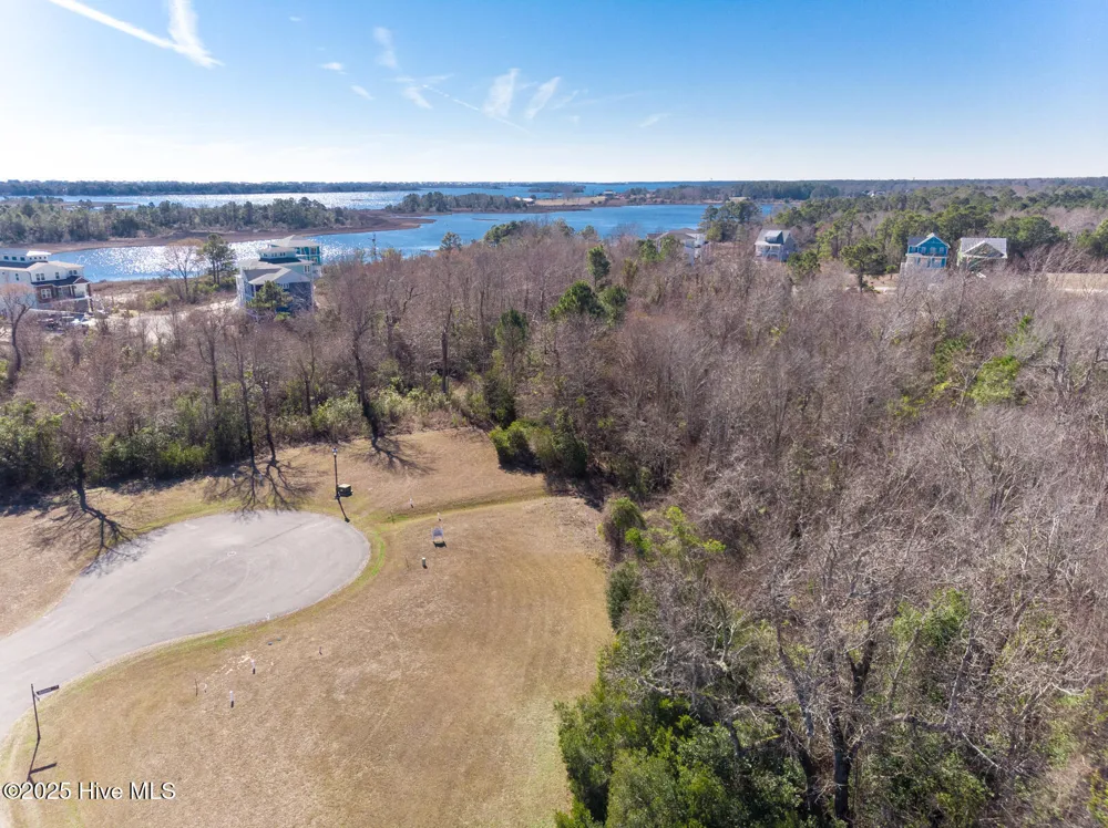 203 Seagrass Court Holly Ridge, NC 28445