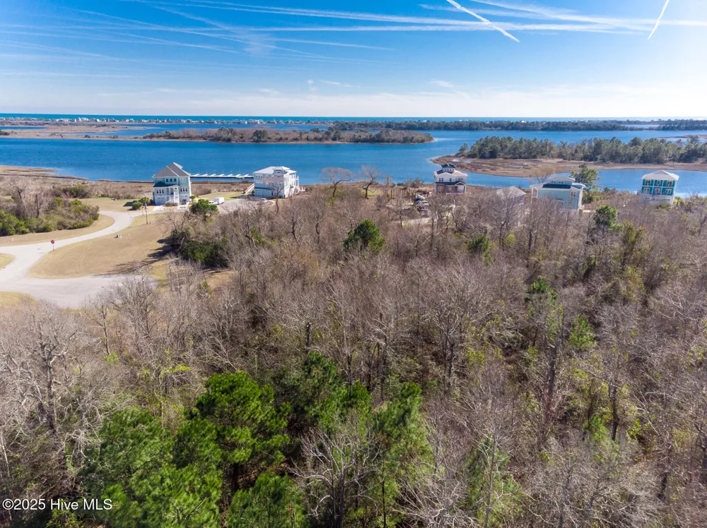 203 Seagrass Court Holly Ridge, NC 28445
