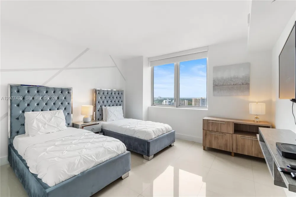 2600 E Hallandale Beach Blvd #T2802 Hallandale Beach, FL 33009