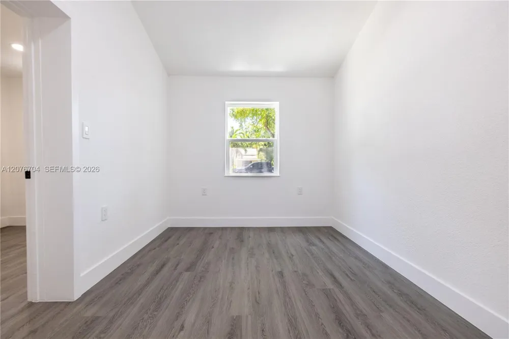 1029 NW 42nd St Miami, FL 33127