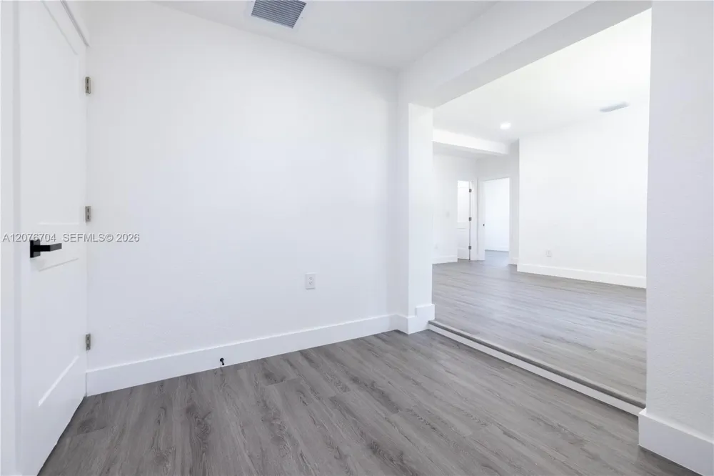 1029 NW 42nd St Miami, FL 33127
