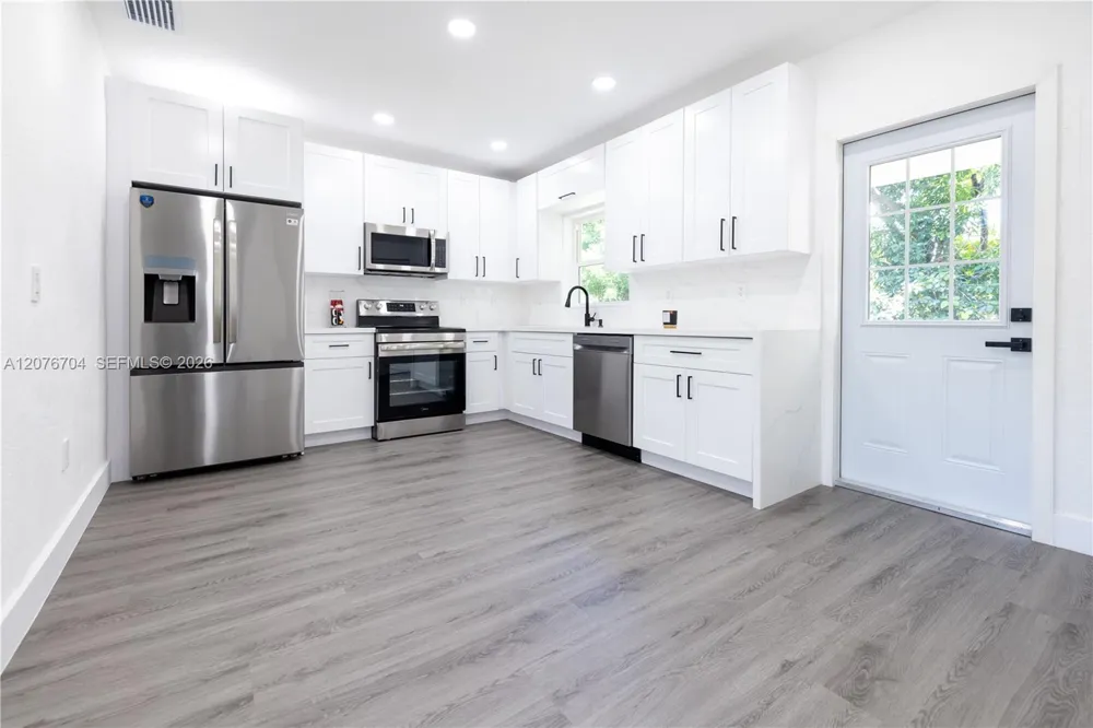 1029 NW 42nd St Miami, FL 33127