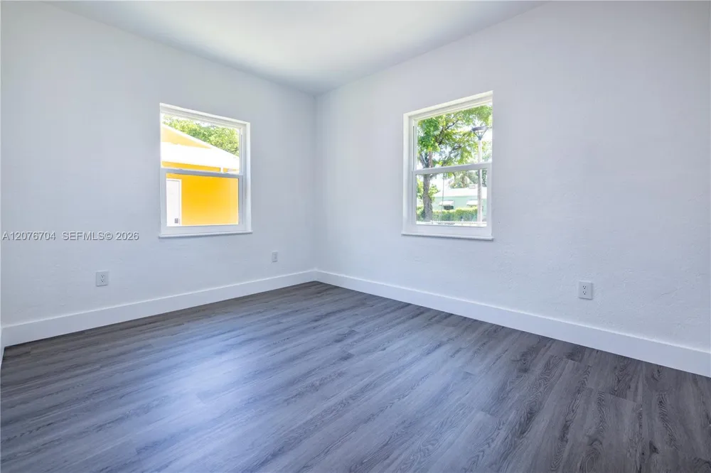 1029 NW 42nd St Miami, FL 33127