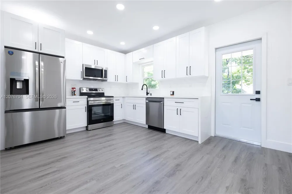 1029 NW 42nd St Miami, FL 33127