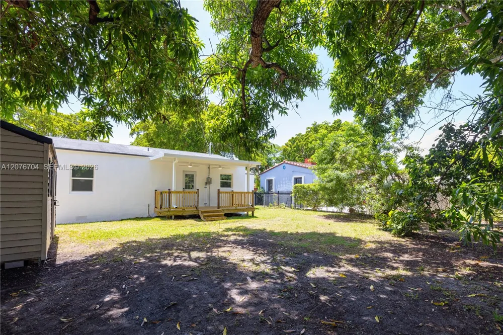 1029 NW 42nd St Miami, FL 33127