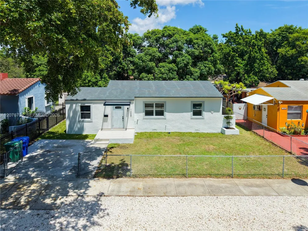 1029 NW 42nd St Miami, FL 33127